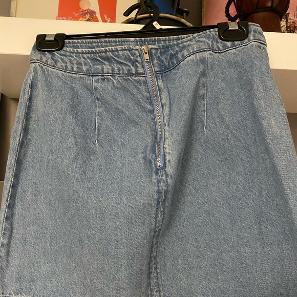 Denim Embroidered Mini Skirt - Picture 4 of 5